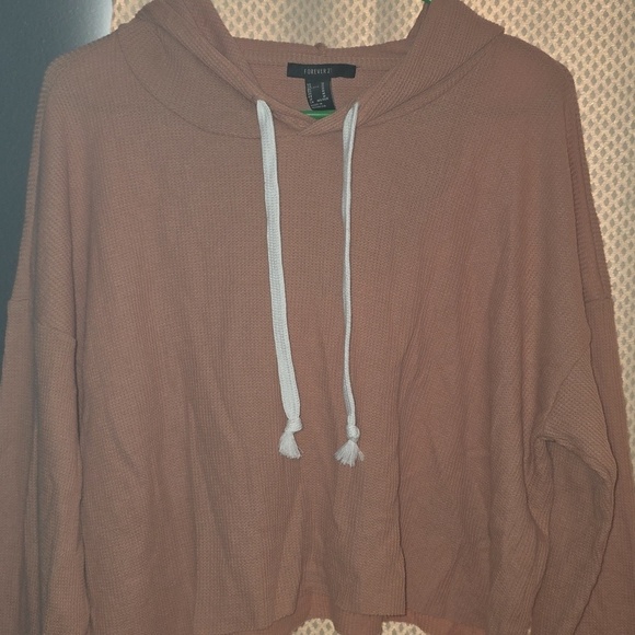 Forever 21 Tops - Forever 21 Peach Hooded Crop Top